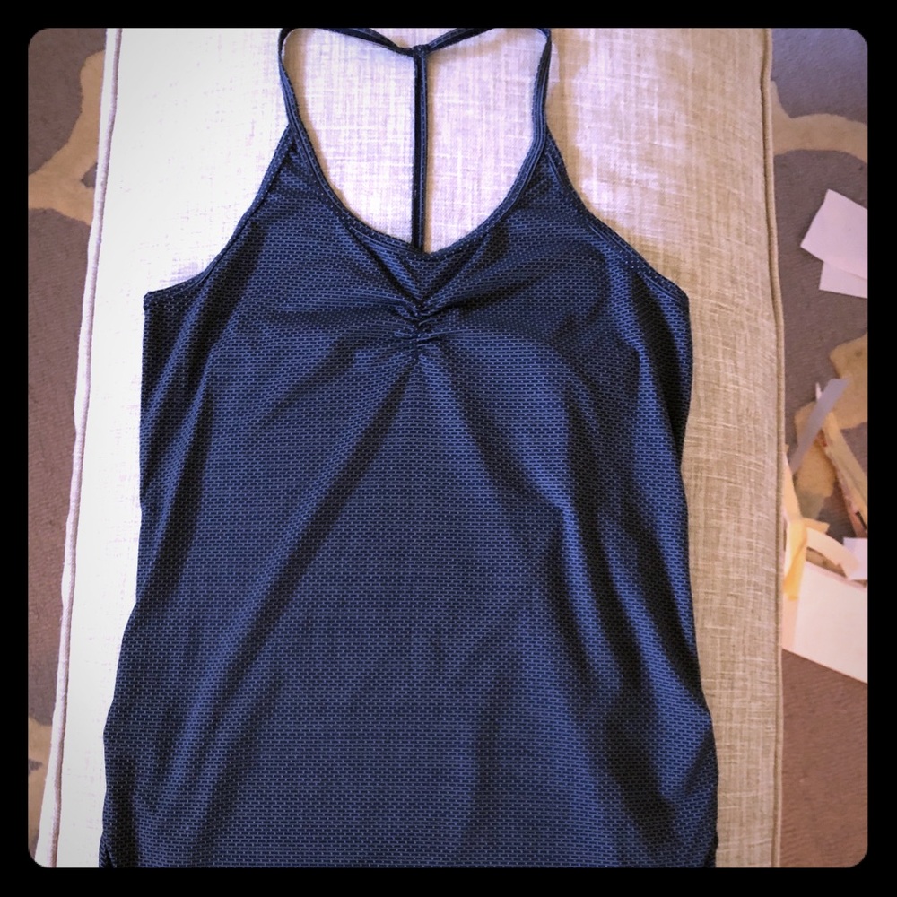 SOYBU Black and white spec yoga top